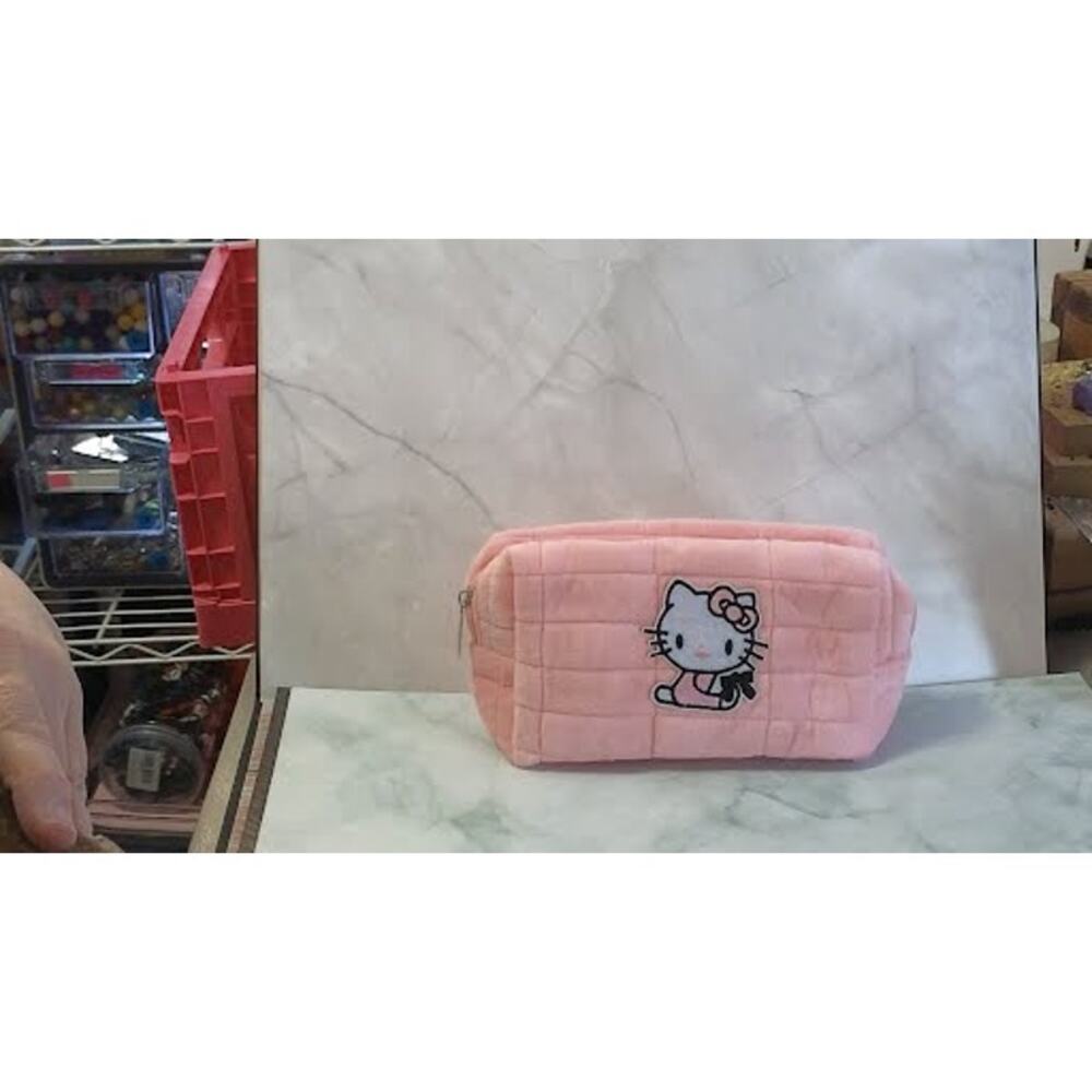 #6759 Hello Kitty & Friends - Hello Kitty Quilted Pencil Pouch / Accessory Case